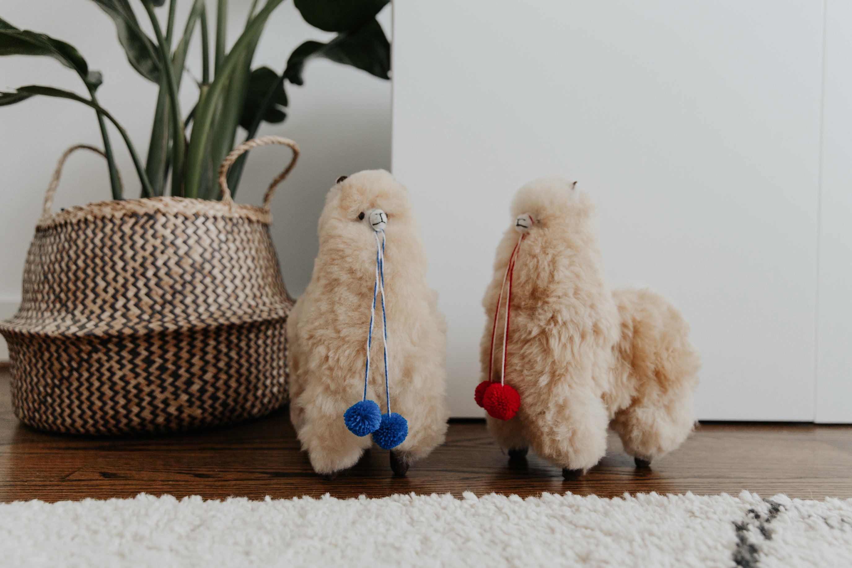 Llama bag zara deals