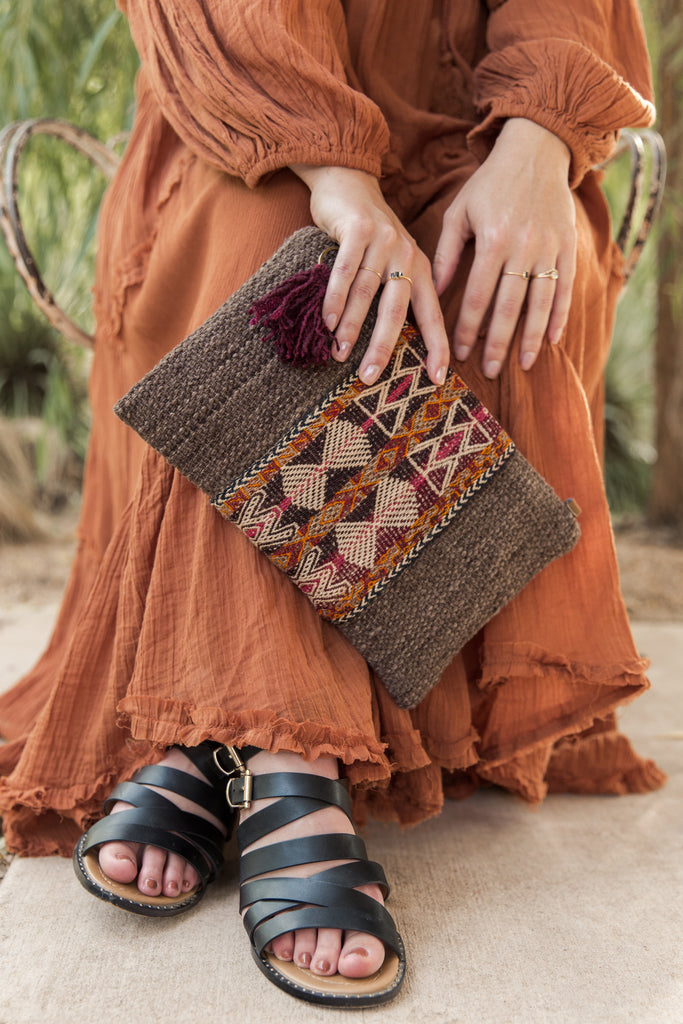 Cinturon Convertible Bag in Brown (MORE TEXTILES)